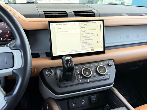 Used 2023 Land Rover Defender 130 First Edition image 70