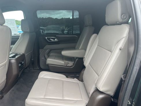 Used 2021 Chevrolet Suburban Z71 w/ Z71 Off-Road Package AWD/4WD image 20