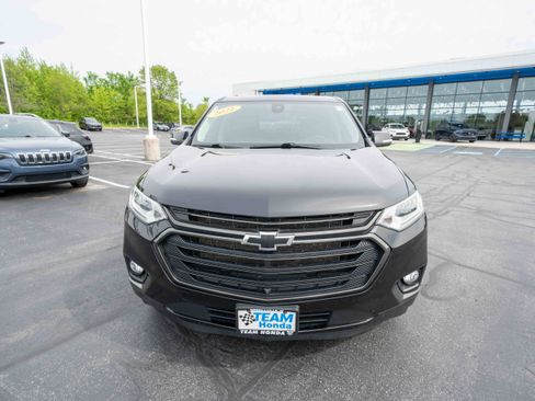 Used 2021 Chevrolet Traverse Premier w/ Redline Edition AWD/4WD image 2
