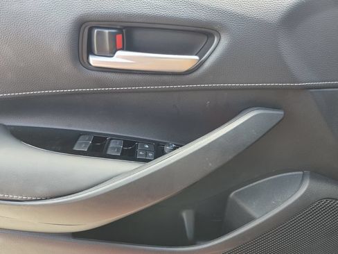 Used 2025 Toyota Corolla SE FWD image 21