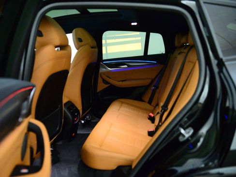 Used 2024 BMW X4 xDrive30i w/ Premium Package image 11