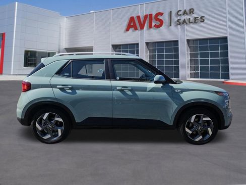 Used 2025 Hyundai Venue SEL FWD image 7