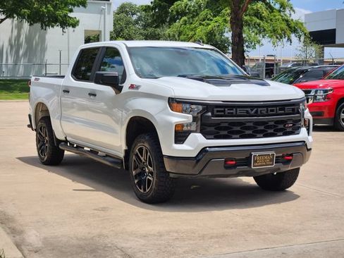 Used 2022 Chevrolet Silverado 1500 Custom Trail Boss AWD/4WD image 3