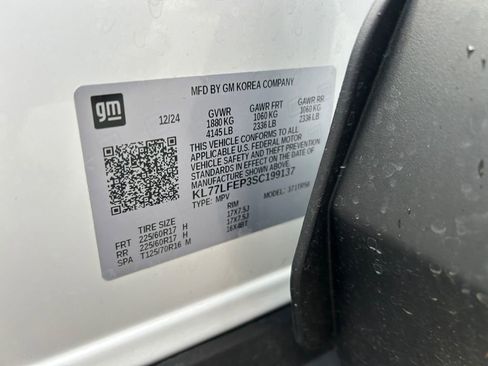 Used 2025 Chevrolet Trax LS w/ LS Convenience Package FWD image 35