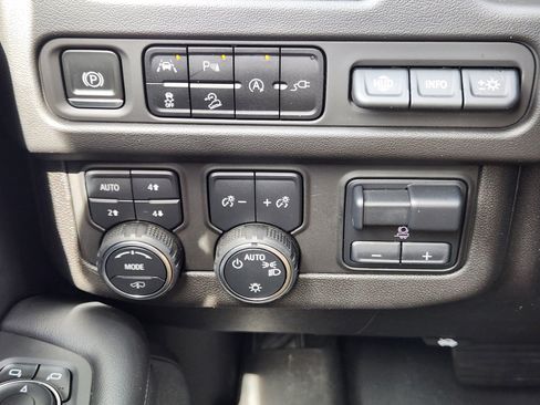 Used 2021 Chevrolet Tahoe High Country AWD/4WD image 20