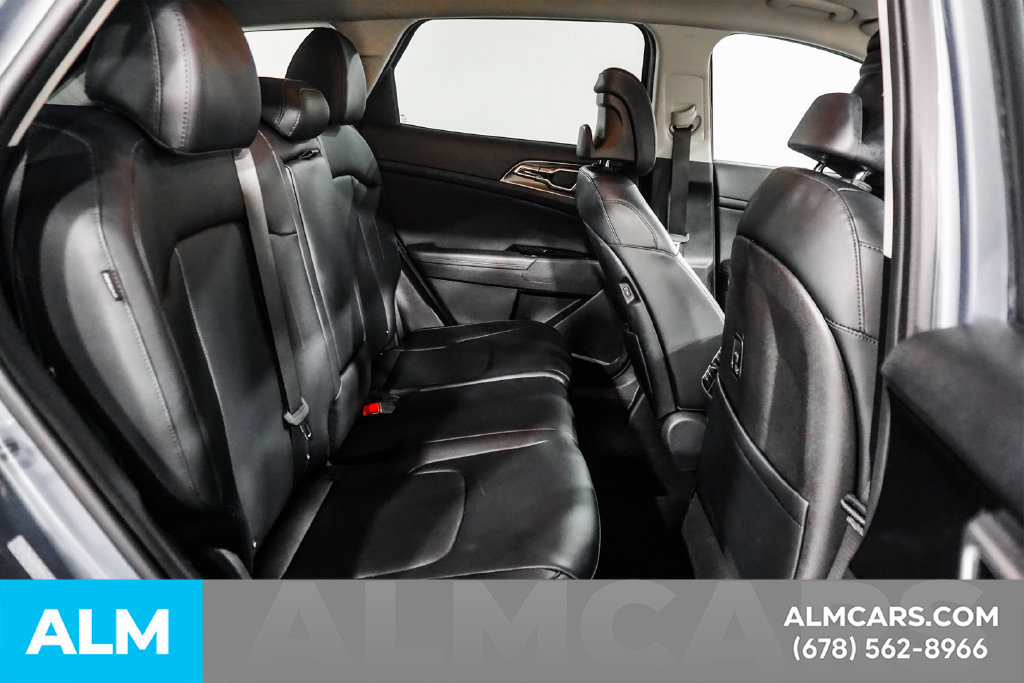 Used 2025 Kia Sportage EX FWD image 19