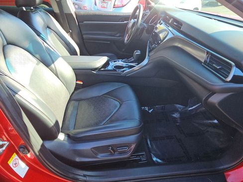 Used 2019 Toyota Camry XSE image 22