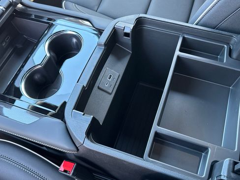 New 2026 GMC Yukon Elevation image 32