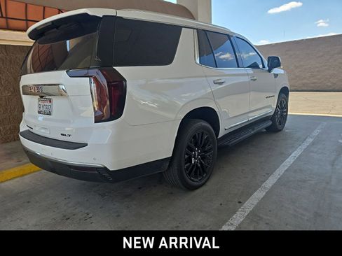 Certified 2024 GMC Yukon SLT w/ SLT Premium Package image 3