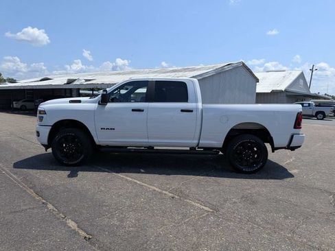 Used 2025 RAM 2500 Big Horn AWD/4WD image 7