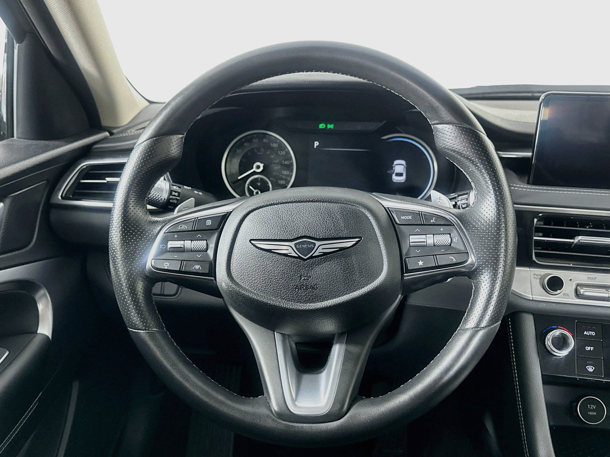 Used 2025 Genesis G70 2.5T RWD image 18