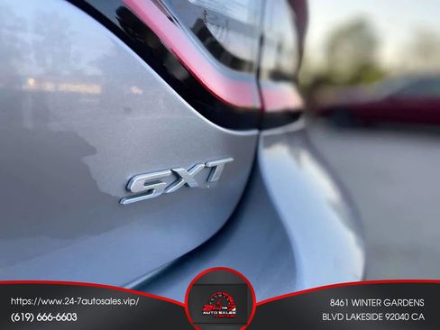 Used 2016 Dodge Charger SXT w/ Driver Confidence Group image 38