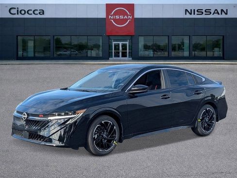 New 2026 Nissan Sentra SR w/ Floor Mat Package FWD image 1