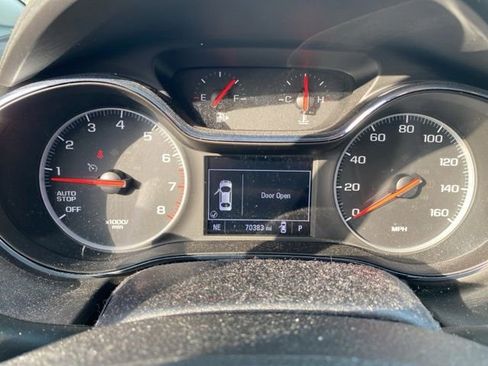 Used 2019 Chevrolet Cruze LT w/ Convenience Package image 26