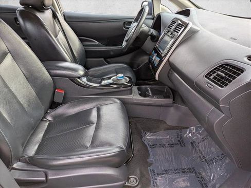 Used 2017 Nissan Leaf SL image 21