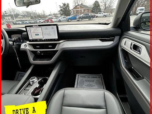 New 2026 Ford Explorer Active w/ Active Comfort Package image 33