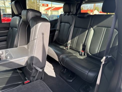 Used 2024 Jeep Wagoneer 4WD image 30