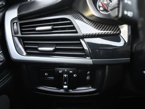 Used 2016 BMW X5 M image 29