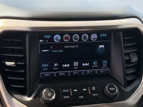 Used 2018 GMC Acadia Denali w/ Technology Package FWD image 29