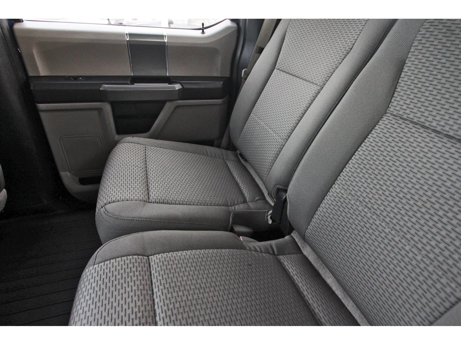 Used 2015 Ford F150 XLT w/ Equipment Group 302A Luxury RWD image 15