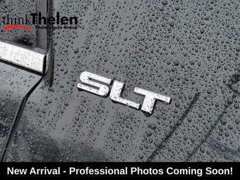 Used 2014 GMC Acadia SLT image 32