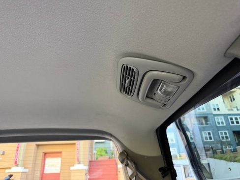 Used 2010 Toyota Sienna LE FWD image 37