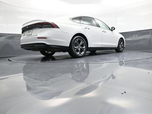 Certified 2023 Honda Accord EX image 29