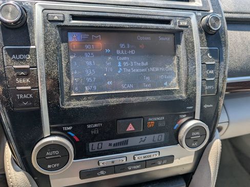 Used 2012 Toyota Camry XLE FWD image 18