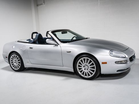 Used 2002 Maserati Spyder GT RWD image 1