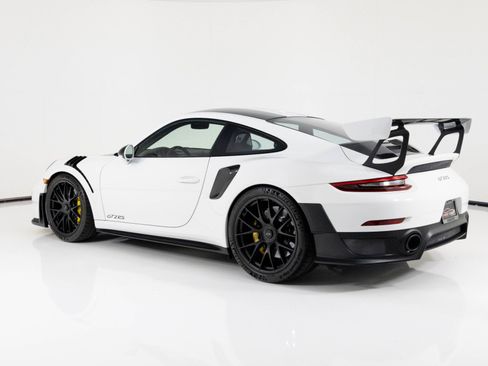 Used 2018 Porsche 911 GT2 RS image 5