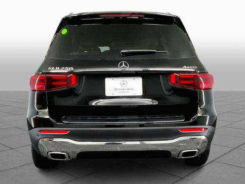 New 2025 Mercedes-Benz GLB 250 4MATIC image 5