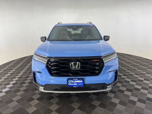 Certified 2025 Honda Pilot TrailSport image 2