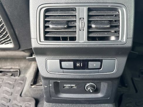 Used 2021 Audi Q5 e Premium Plus w/ Premium Plus Package image 15