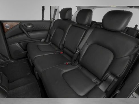 Used 2024 Nissan Armada SL image 10