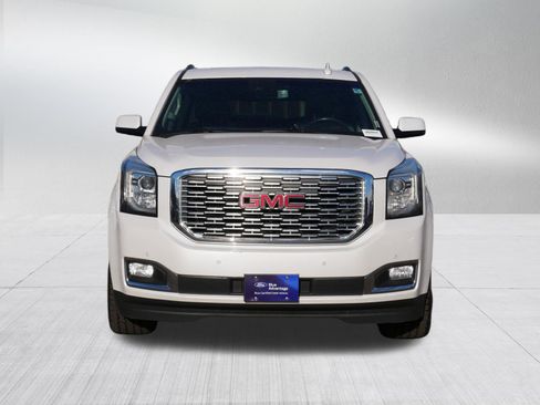 Used 2019 GMC Yukon XL Denali w/ Denali Ultimate Package AWD/4WD image 2