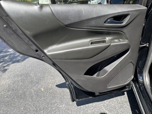 Used 2020 Chevrolet Equinox LT FWD image 21