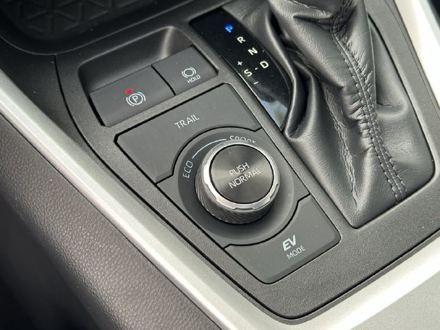 Certified 2023 Toyota RAV4 XLE Premium AWD/4WD image 23