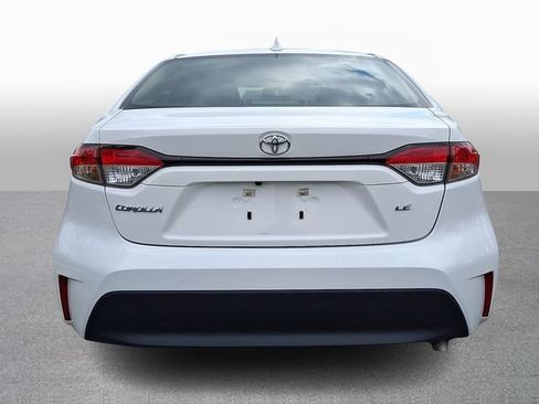 Used 2024 Toyota Corolla LE FWD image 5