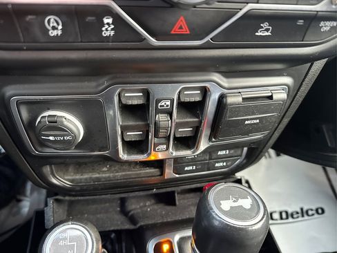 Used 2021 Jeep Wrangler Unlimited Sahara image 31