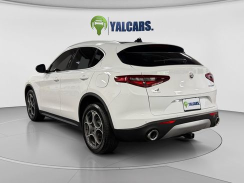 Used 2018 Alfa Romeo Stelvio Ti AWD/4WD image 3