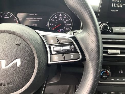 Used 2023 Kia Seltos SX w/ SX Sunroof Package AWD/4WD image 31