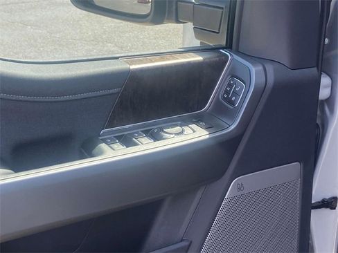 New 2026 Ford F250 Lariat w/ Black Appearance Package image 13