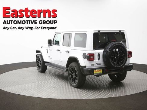Used 2025 Jeep Wrangler Unlimited Sahara AWD/4WD image 65