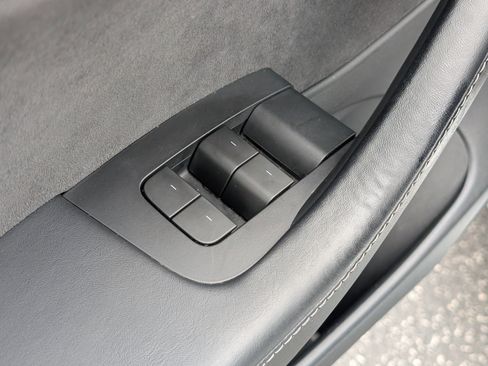 Used 2021 Tesla Model 3 Performance image 16