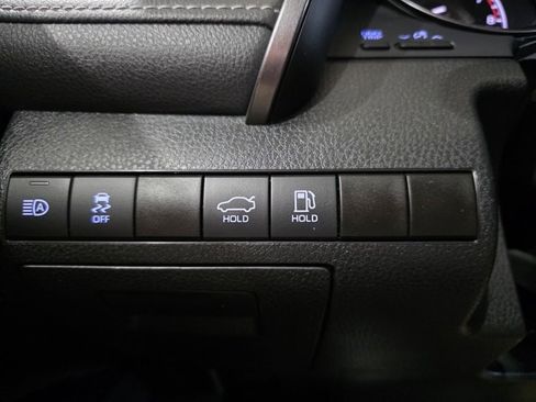 Used 2024 Toyota Camry SE image 18