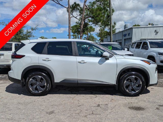 Used 2026 Nissan Rogue SV FWD image 3