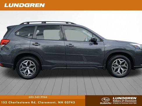 Used 2023 Subaru Forester Premium AWD/4WD image 2
