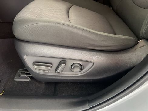 Used 2019 Toyota RAV4 XLE w/ Convenience Package AWD/4WD image 54