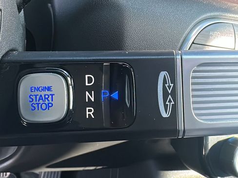 Used 2026 Hyundai Palisade SEL FWD image 24