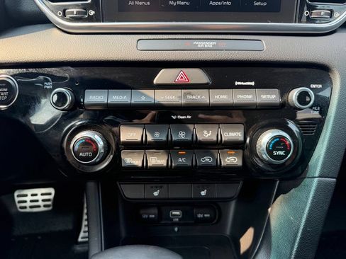 Used 2022 Kia Sportage Nightfall Edition w/ Nighfall AWD Premium Package image 17